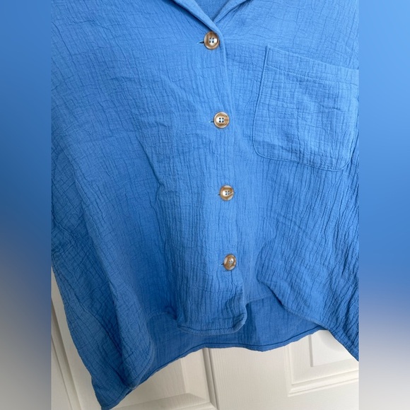 FRNCH PARIS blue crinkle textured button up collard crop top | M - Picture 3 of 11